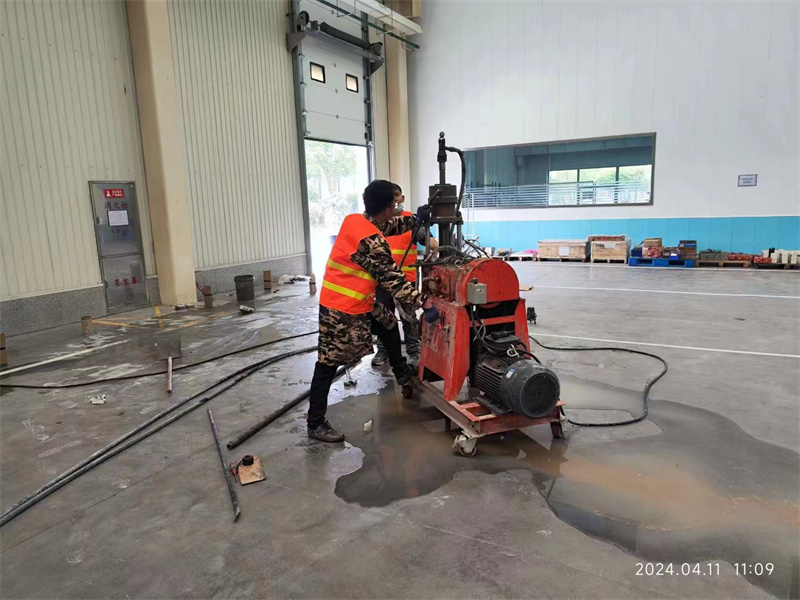 玉树厂房地面下沉塌陷注浆加固施工